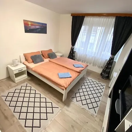 Cozy Center Apartment Bihac Exterior photo